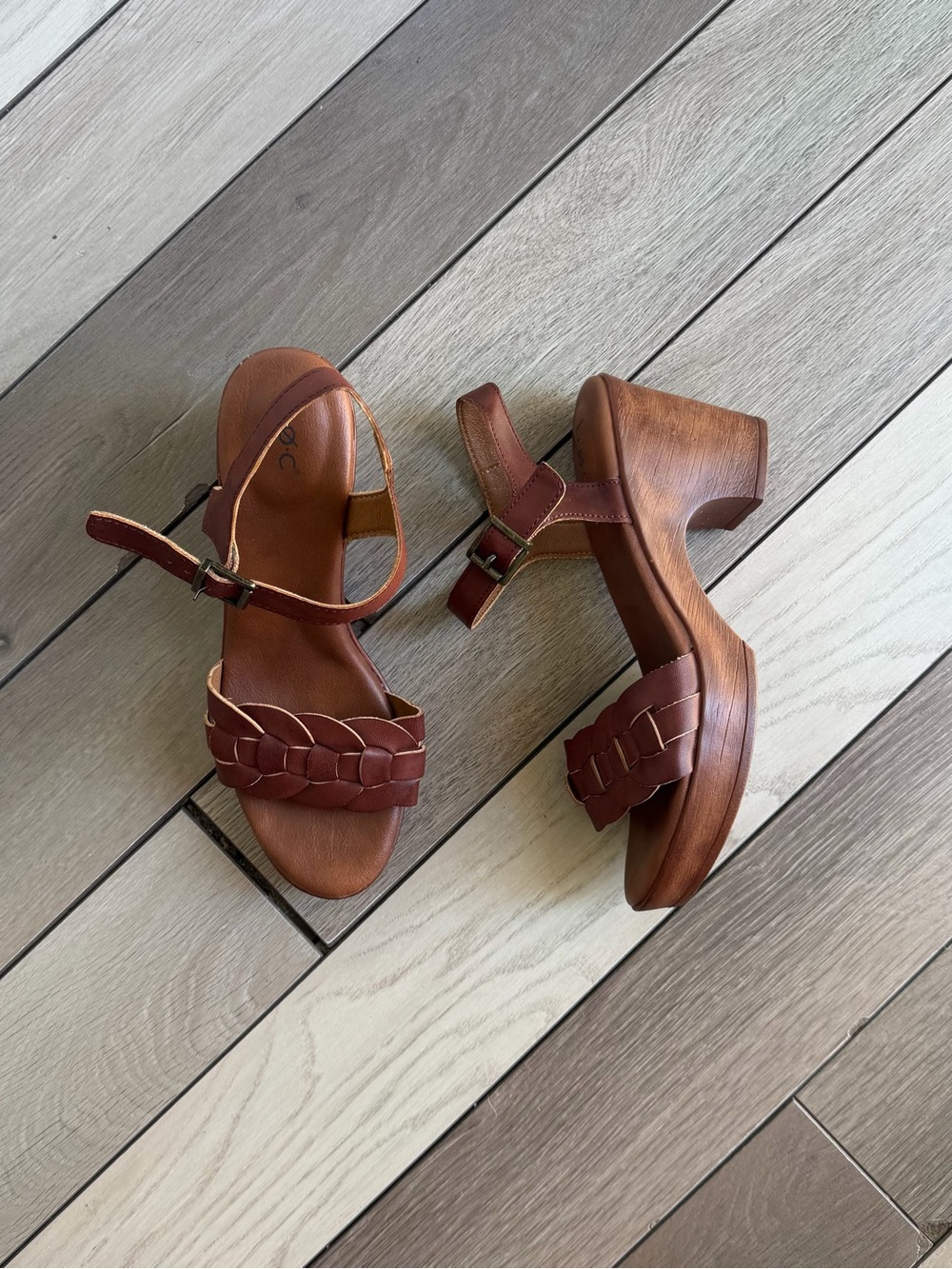 b.o.c. Womens Gigi Faux Leather Strappy Block Heel